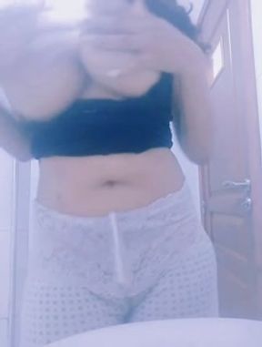 هجت بوحدي أجي احبيبة حويني و مص ليا بزازلي اححح سخونة سخنت بزااف sucking big boobs