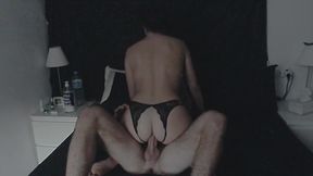 Petite italienische Ass in Stücke gerissen direkte Creampie mit Brüllen
