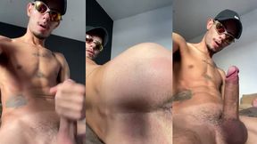 maloqueiro da quebrada mostrando o cuzinho