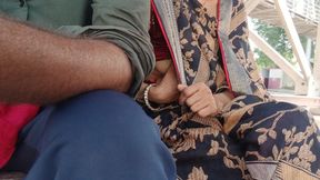 Bhabhi Got Sex at the Railway Station