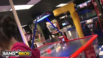 Vanessa Leon: Sizzling Latina Gamer Anal Delight