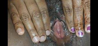 Tamil aunty finguring and moaning