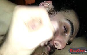 Chupou as bolas   pau do amigo hetero