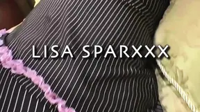 Lisa Sparxxx is a stacked babe with an Afro and a love for fresh off the