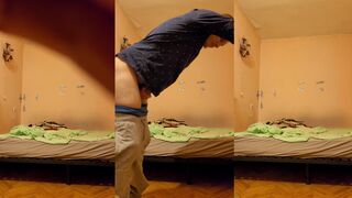 Watch Thedward737 fingerblasting his tight ass and then getting a hot load out