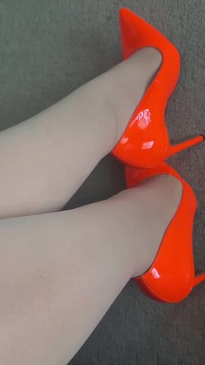 Heels and stockings rub for your pleasure