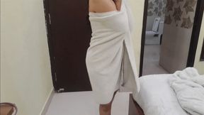 Totally Naked Desi Siren Sizzles in Sultry Towel Temptation