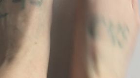 EXPLORE THE WASHING MACHINE WITH MY FEETS