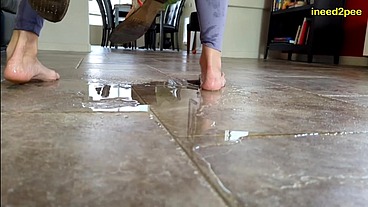 Jazmine Cruz pissing spandex yoga pants