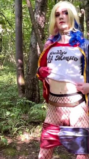 Harley Quinn Naked Outdoor