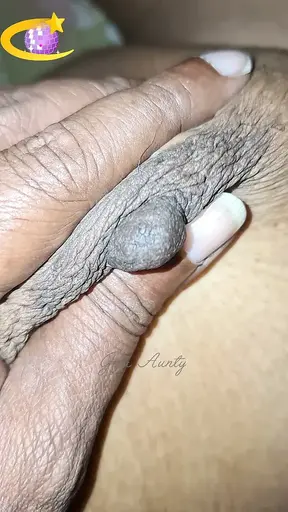 Indian Bengali babe's tit squeezed in steamy video