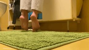 ON MY TIPTOES BAREFOOT PRETTY FEET - MP4 HD