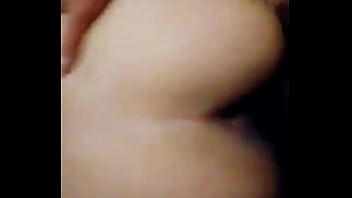 Pens&eacute_ que era mi marido quien me estaba follando cuando lleg&oacute_ a casa del bar, pero trajo a su mejor amigo y se meti&oacute_ en mi cama.