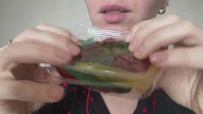 Chew on gummy crocodiles mp4