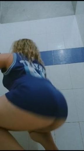 sexy little dance in the bathroom big and rich ass.