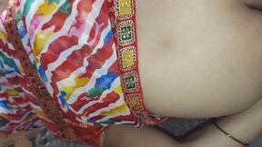 भाभी झाड़ू लगा रही थी देवर ने कोने में लेजाकर चोद दिया