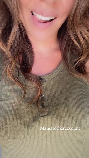 Just a cute 40yo milf next door with a decent rack.