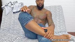 Handsome Black Hunk Dallas Massages And Shows His Yummy Feet