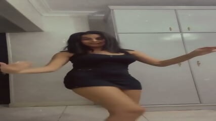 Viral nudes of influencer girl