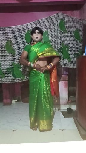 Deshi Madhuri bhabhi crasdreshing   Clip 1
