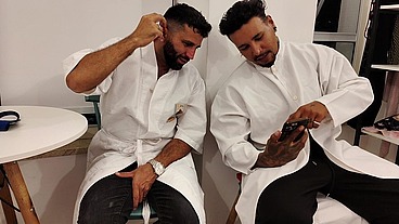 Dois irmãos safadão massagista pegou anã e fudeu gostoso
