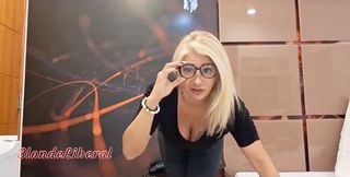 I Went to Meet a Fan at the Motel Who Likes to Cum on His Face. but He Came on My Glasses and Left. so I Made a Video Call