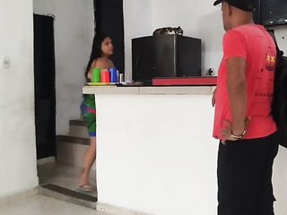 Fortunate pizza delivery chap. Large-assed Colombian gets her vagina banged hard by the slim old delivery stud.