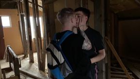 two lads screw in an abandoned house