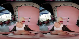 VRHUSH Flamenco dancer Bridgette B puts on a show