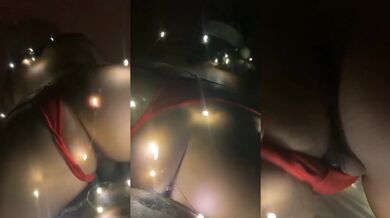 "MERRY CHRISTMAS" He gives me some sentones as a CHRISTMAS present. She likes me to CREAMPIE her