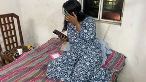 Indian Bhabhi Ne Apne Boyfriend Ko Call Kar ke Bulaya Aur Bathroom Me Kiya Sex. Clear Hindi Audio