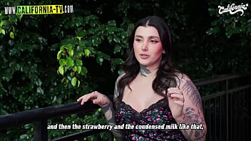 GATAS FAMOSAS PEITUDAS SE CHUPANDO NA CAMA