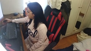 I SUCK MY STEPDAD'S DICK WHILE BROADCASTING