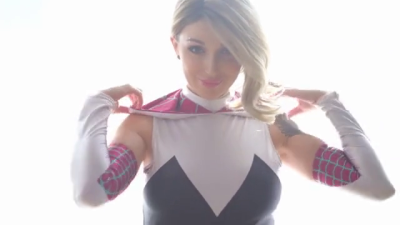 Gwen Stacy loves to shake her big ass