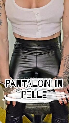 Pantaloni in pelle joi