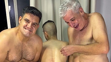 YURI GAÚCHO - DOTADOS ENRABANDO O PUTÃO NERD - URSO BRASILEIRO METENDO FORTE - WALTER GUESS E NERD LOLZEIRO