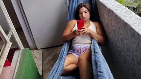 tiozao chega para almocar nervoso, sua sublinha nifeta so na rede balancando foi descabecada a