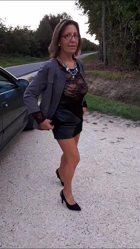 Noemie Sunday Stroll