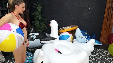 Melanie Hicks Turned on by Inflatables-Masturbates