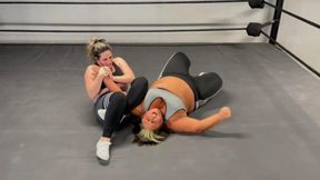 MW-1334 Mutiny vs Jenny Steel BBW grappling in leggings