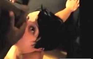Il baise la femme de son ami