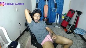 Colombian dude jerks off on webcam