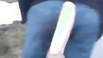 Amateur outdoor bareback anal fuck on a bike