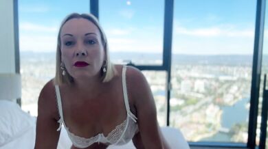 Horny Aussie MILF Stuffs Her Tight Pussy With A 9 Inch Dildo Till Thick Creamy Cum Gushes Out