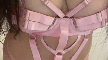 RevealMe.com - asiandearestdoll