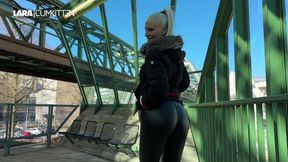 Lara Cumkitten gets a big facial after getting dicked in public in Der Schwebebahn