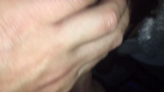 Минет от русской сучки охраннику в клубе