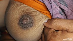 Bhabhi chus chus kar pani nikali