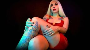 Ignored by the Giantess - Unaware Giantess , femme fatale , PAWG