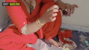 Punjabi Bhabhi Painted Her Nail on Roof